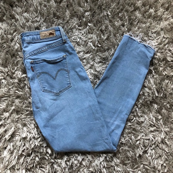 Levi’s Hi Rise Skinny Jeans - Picture 3 of 7